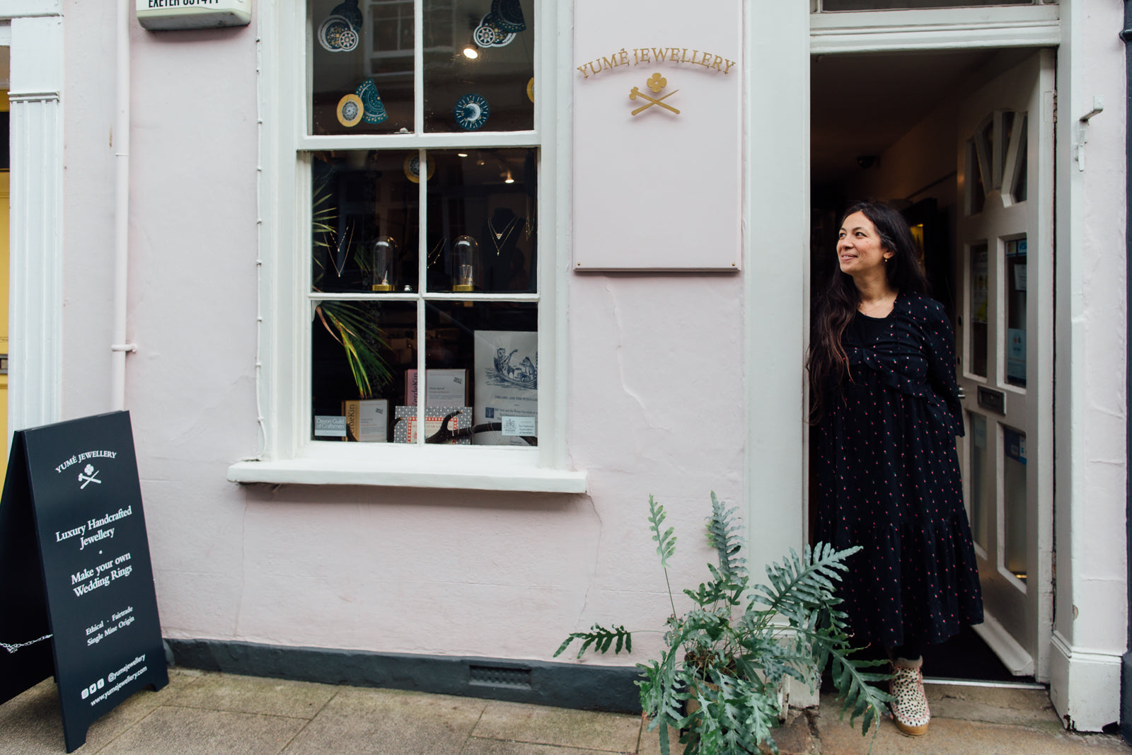 Extraordinary Lives - Yumé Martin