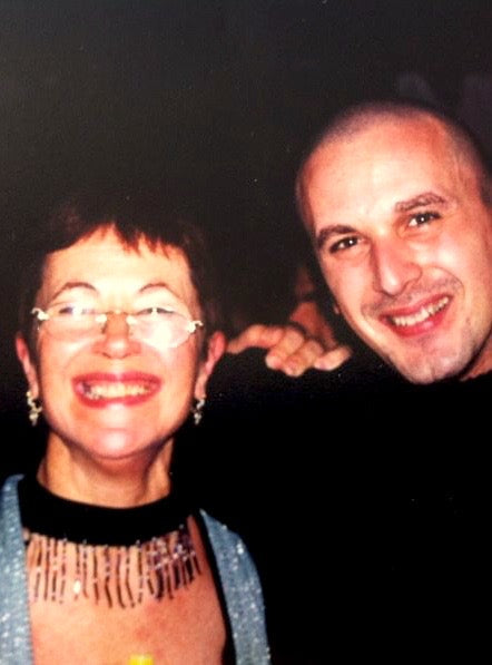 Extraordinary Lives - Mark Caviola