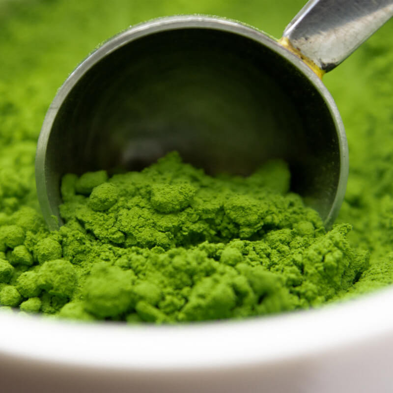 matcha tea powder with spoon